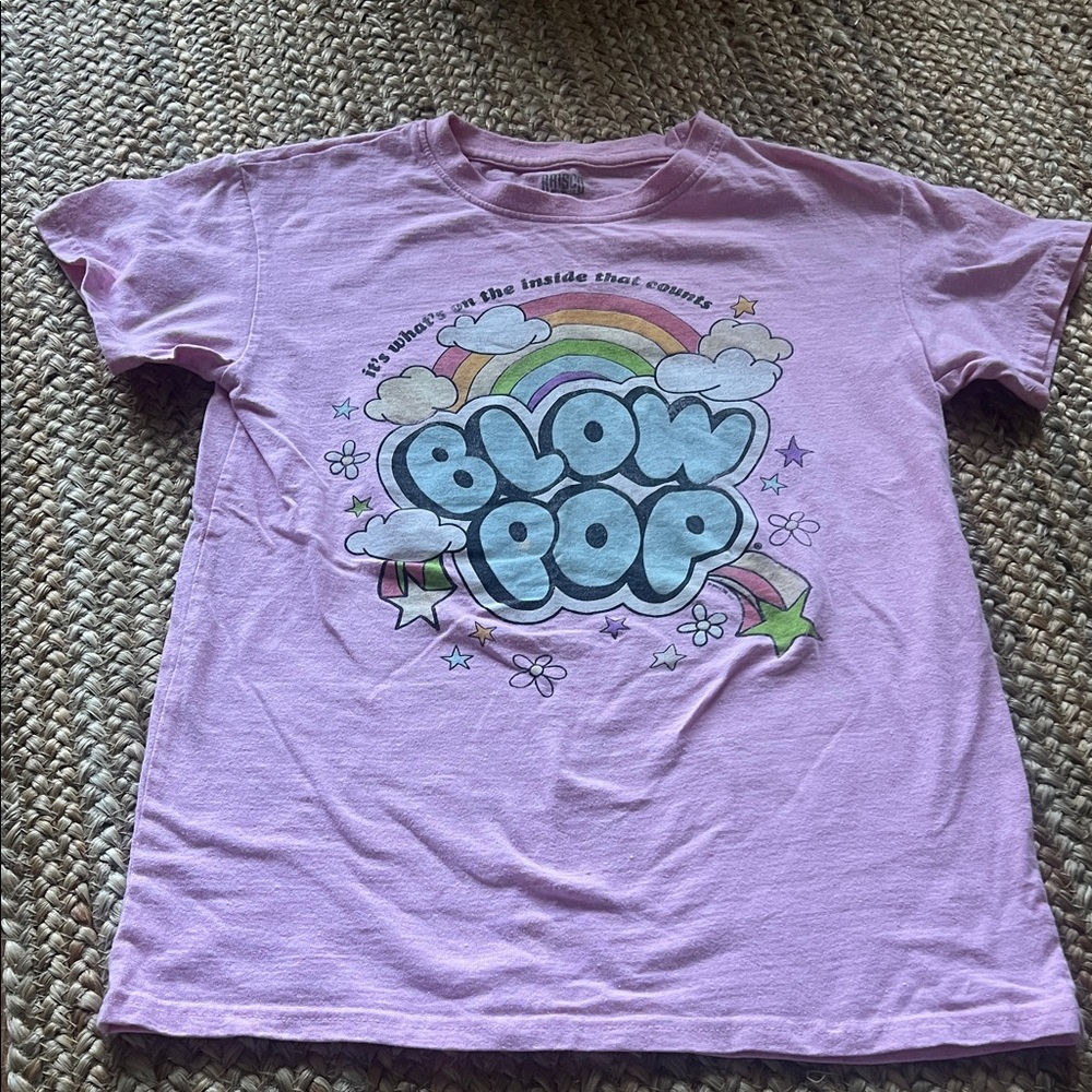 🍓Lilac 'Blow Pop' Graphic Short Sleeve Tee